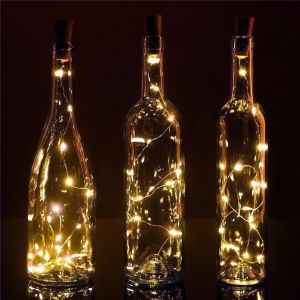 Коркова тапа с 20 броя топло бели LED лампички за декорация